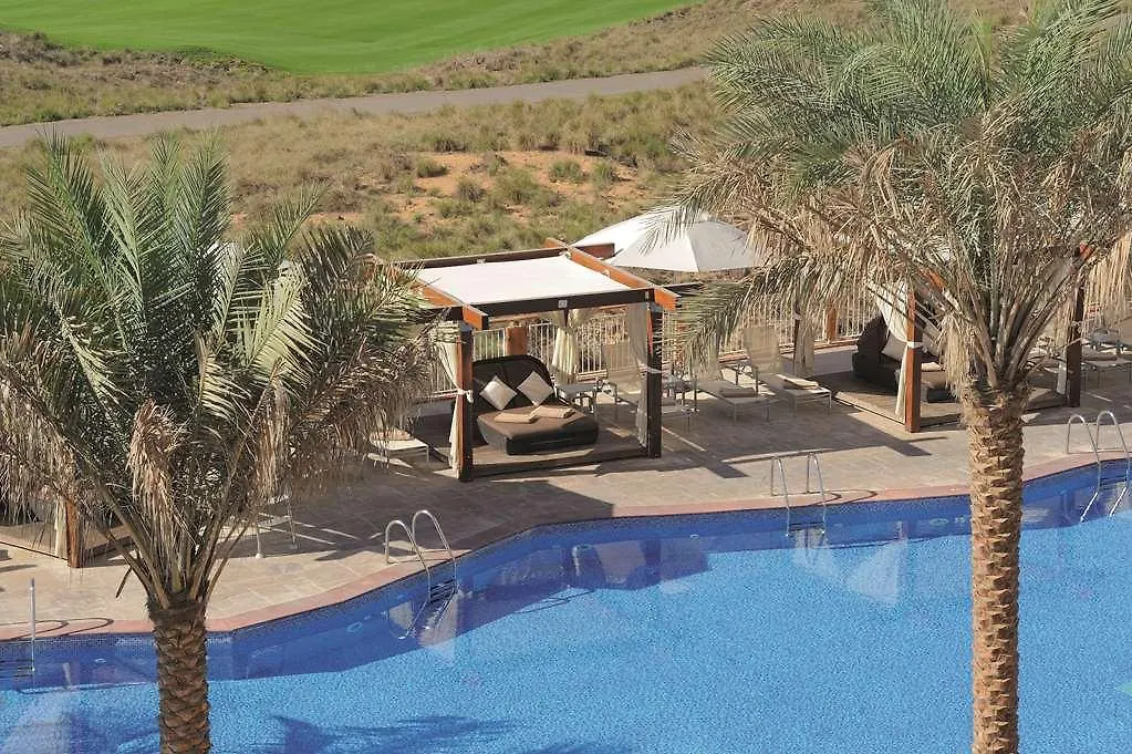 Radisson Blu Hotel. Abu Dhabi Yas Island 호텔