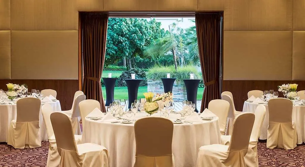 Radisson Blu Hotel. Abu Dhabi Yas Island 아랍에미리트