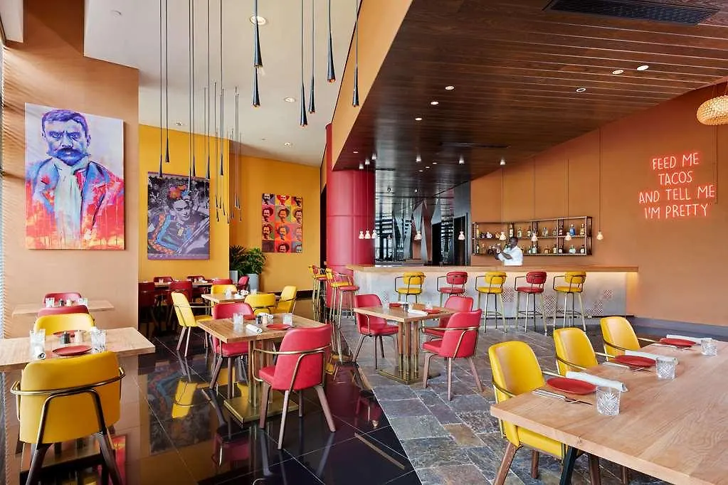 Radisson Blu Hotel. Abu Dhabi Yas Island 0*,
