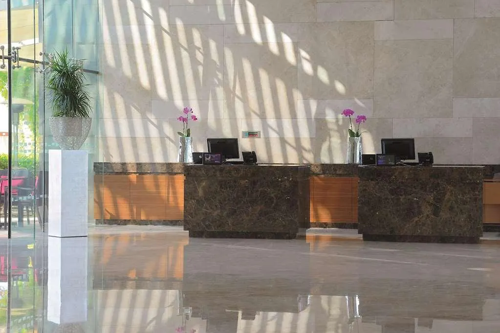 Radisson Blu Hotel. Abu Dhabi Yas Island