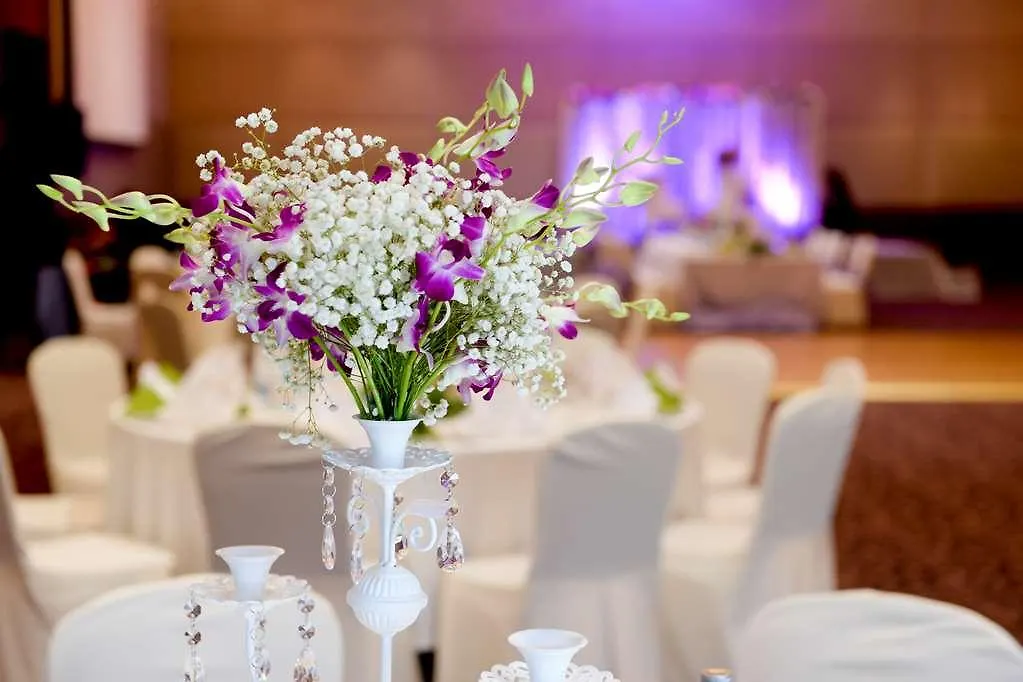 Radisson Blu Hotel. Abu Dhabi Yas Island Hotel